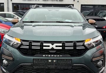 Dacia Sandero 4.200 km 17.999 &euro; Kelkheim 65779