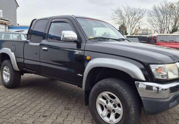 Toyota Hilux 124.000 km 21.900 &euro; Mainz-Kostheim 55246