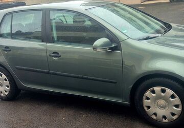 VW Golf 68.700 km 3.600 &euro; wiesbaden 65000