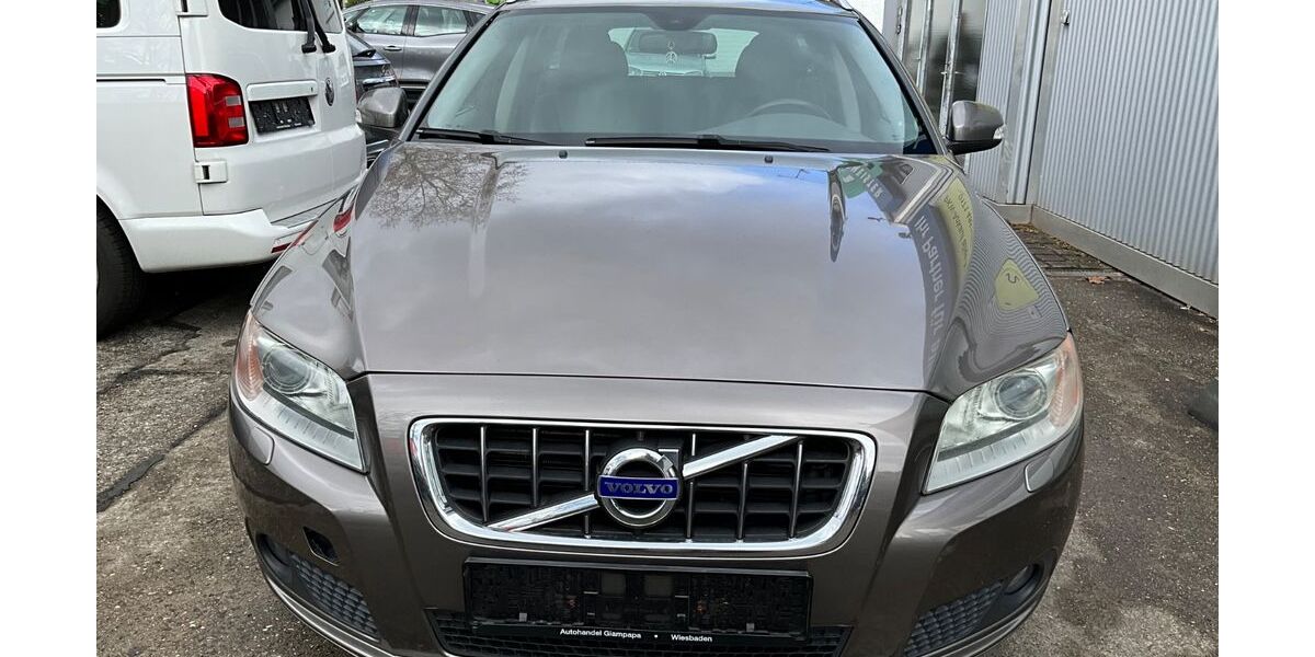 Volvo V70 223.000 km 9.990 &euro; Wiesbaden 65199