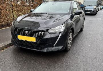 Peugeot 208 104.000 km 9.500 &euro; Mainz-Kostheim 55246