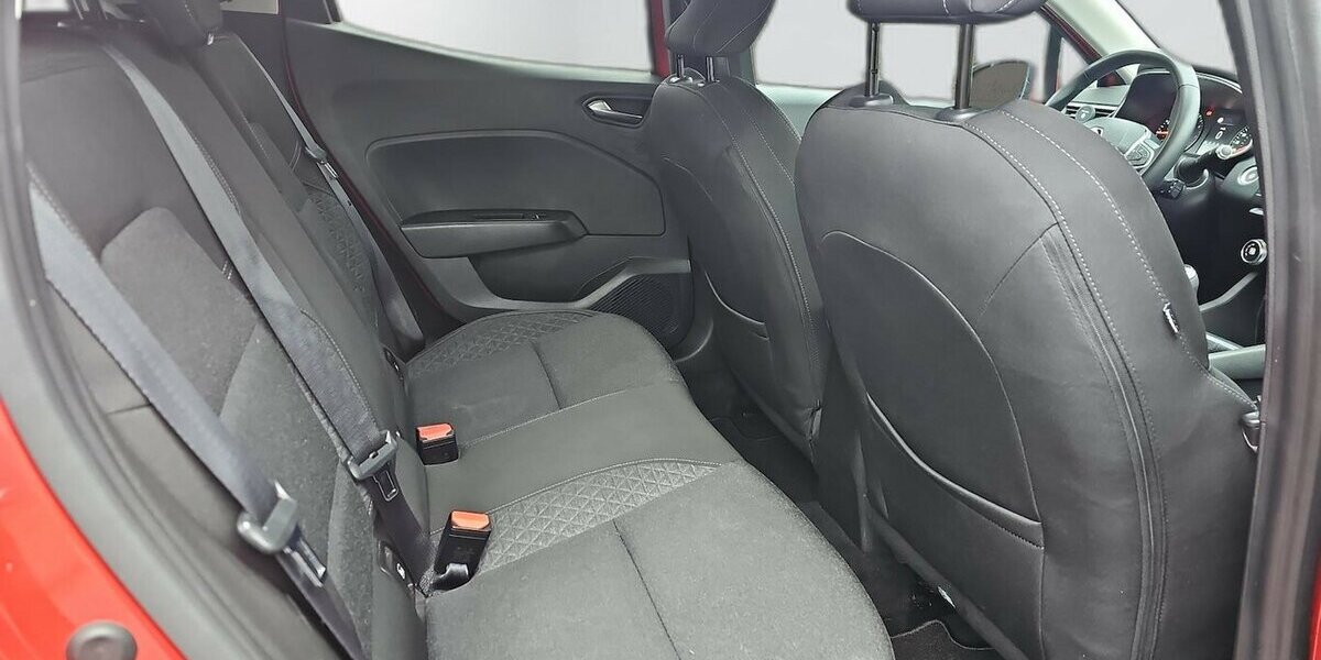 Renault Clio Experience Navi, Scheckheft Rate 115,- 74.919 km 12.590 &euro; Schwalbach/Taunus 65824