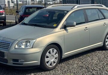 Toyota Avensis 224.000 km 2.350 &euro; Budenheim 55257