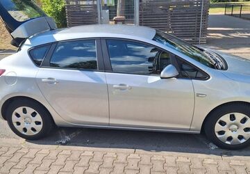 Opel Astra 180.000 km 4.100 &euro; Rüsselsheim 65428