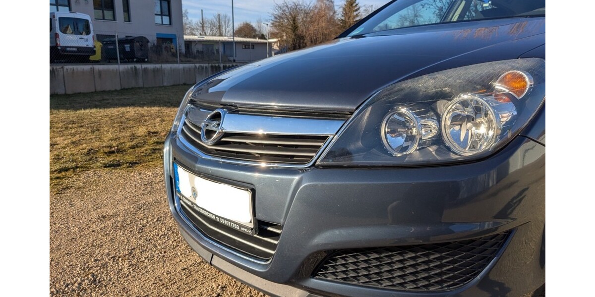 Opel Astra 132.000 km 4.900 &euro; Wiesbaden 65183
