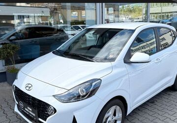Hyundai i10 2.700 km 12.840 &euro; Geisenheim 65366