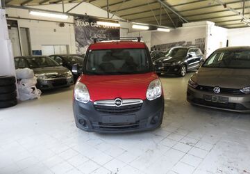 Opel Combo 148.000 km 4.900 &euro; Schlangenbad 65388
