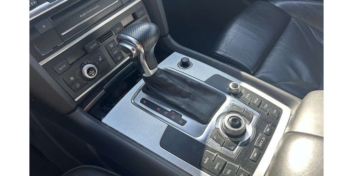 Audi Q 7 186.000 km 22.900 &euro; Wiesbaden 65183