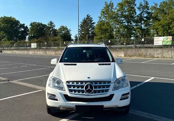 Mercedes-Benz ML 350 255.000 km 10.500 &euro; Rüsselsheim 65428