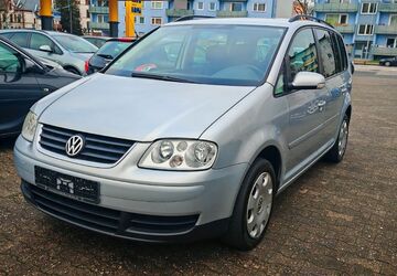 VW Touran 170.000 km 3.990 &euro; Wiesbaden 65187