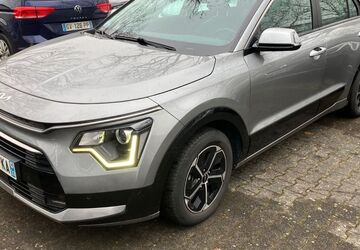 Kia Niro 137.000 km 16.898 &euro; Hofheim am Taunus 65719