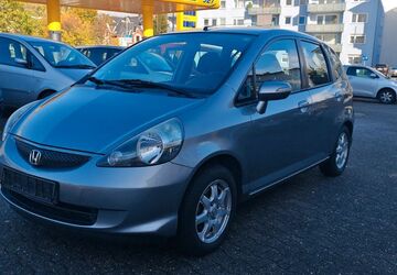 Honda Jazz 173.000 km 4.600 &euro; Wiesbaden 65187