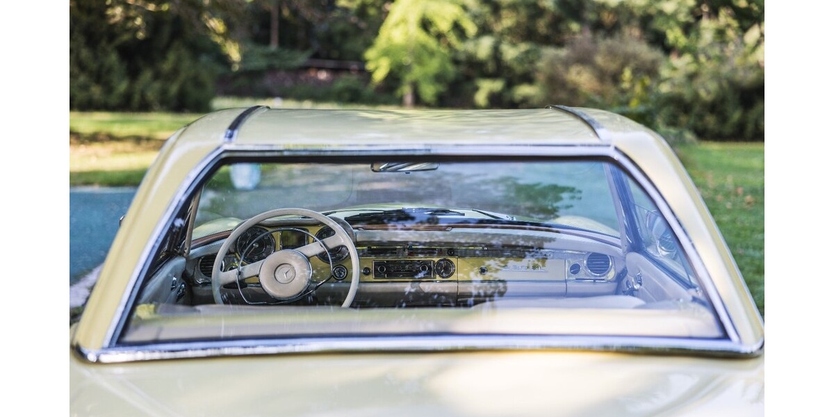 Mercedes-Benz 230SL 17.800 km 110.000 &euro; Oberursel (Taunus) 61440