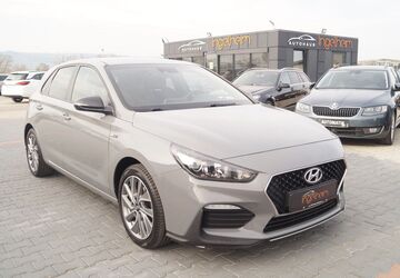 Hyundai i30 116.152 km 12.490 &euro; Ingelheim 55218