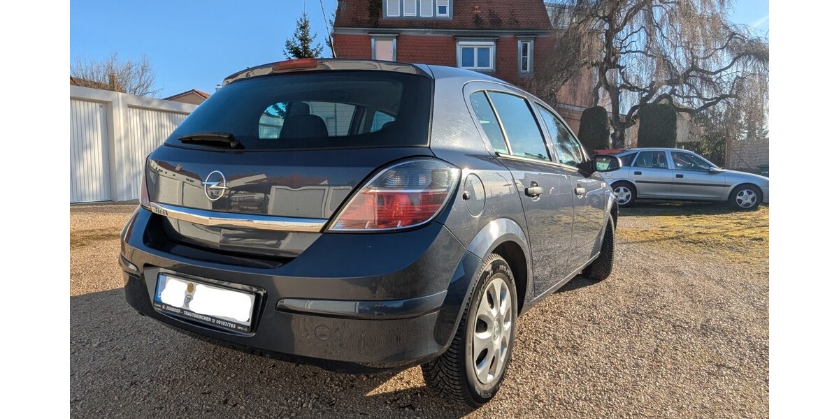 Opel Astra 132.000 km 4.900 &euro; Wiesbaden 65183