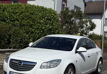 Opel Insignia 180.000 km 5.200 &euro; Rüsselsheim am Main 65428