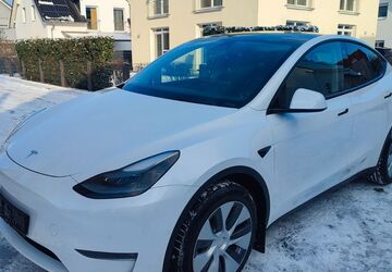 Tesla Model Y 55.200 km 36.200 &euro; Rüsselsheim 65428