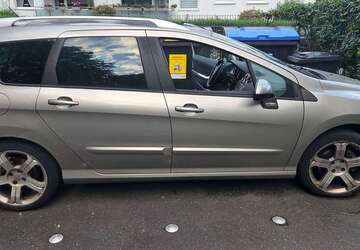 Peugeot 308 220.030 km 3.000 &euro; Wiesbaden 65197
