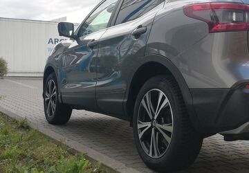 Nissan Qashqai 94.000 km 14.500 &euro; Hattersheim 65795