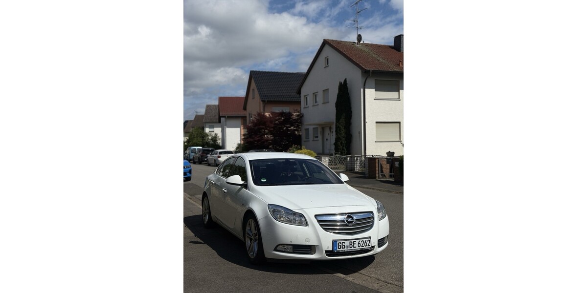 Opel Insignia 180.000 km 5.200 &euro; Rüsselsheim am Main 65428