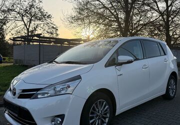 Toyota Verso 149.406 km 11.999 &euro; Budenheim 55257