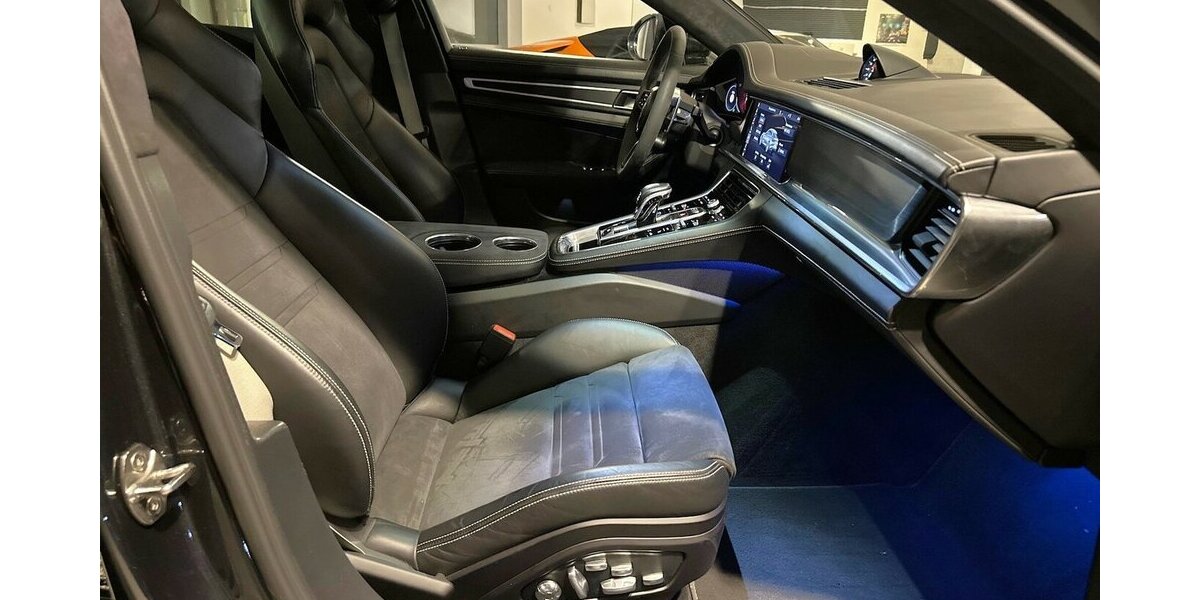 Porsche Panamera GTS |Sport-Design|Chrono|S.AGA|HA-Lenkung 61.091 km 87.999 &euro; Mainz-Kostheim 55246