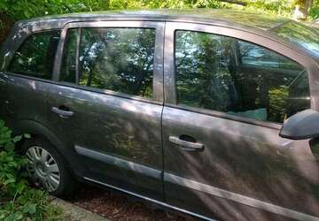 Opel Zafira 215.000 km 2.000 &euro; Kronberg (Kronberg im Taunus) 61476