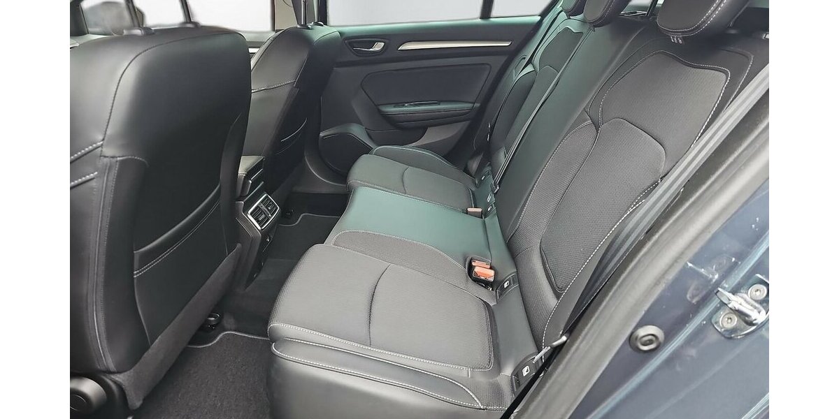 Renault Megane Intens Head-up Display, Kamera, 18.263 km 18.970 &euro; Schwalbach/Taunus 65824