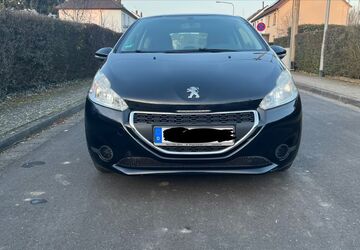 Peugeot 208 132.375 km 5.600 &euro; Wiesbaden 65203