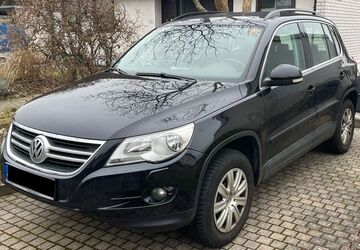 VW Tiguan 213.000 km 9.300 &euro; Niedernhausen 65527