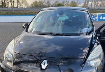 Renault Megane 176.000 km 3.650 &euro; Rüsselsheim 65428