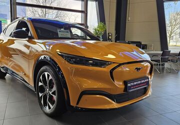 Ford Mustang Mach-E 7.500 km 51.990 &euro; Wiesbaden 65203