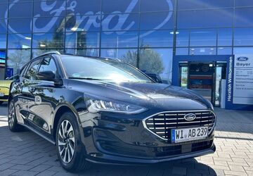 Ford Focus 18.500 km 27.490 &euro; Wiesbaden 65203