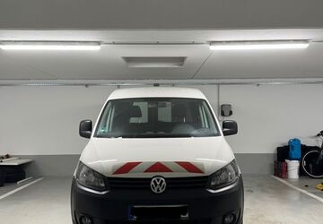 VW Caddy 174.000 km 8.900 &euro; Wiesbaden 65189