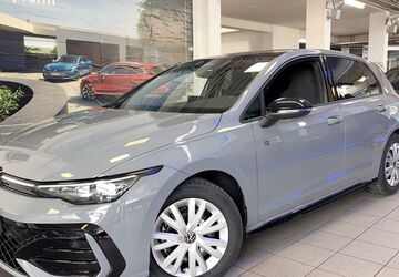 VW Golf 2.500 km 41.480 &euro; Idstein 65510