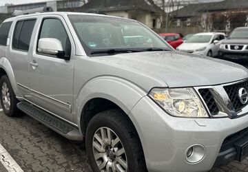Nissan Pathfinder 212.000 km 11.499 &euro; Taunusstein 65232
