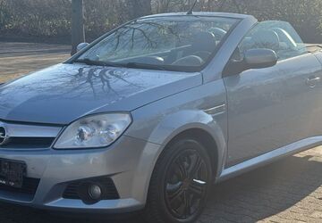 Opel Tigra 162.000 km 2.798 &euro; Rüsselsheim 65428