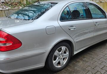 Mercedes-Benz E 320 329.717 km 3.950 &euro; Wiesbaden 65199