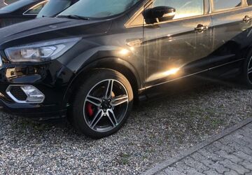 Ford Kuga 148.340 km 16.900 &euro; Raunheim 65479