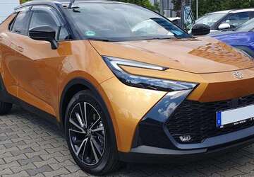 Toyota C-HR 12.500 km 37.000 &euro; Eschborn 65760