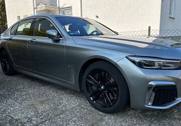 BMW 750 71.226 km 49.900 &euro; Mörfelden-Walldorf 64546