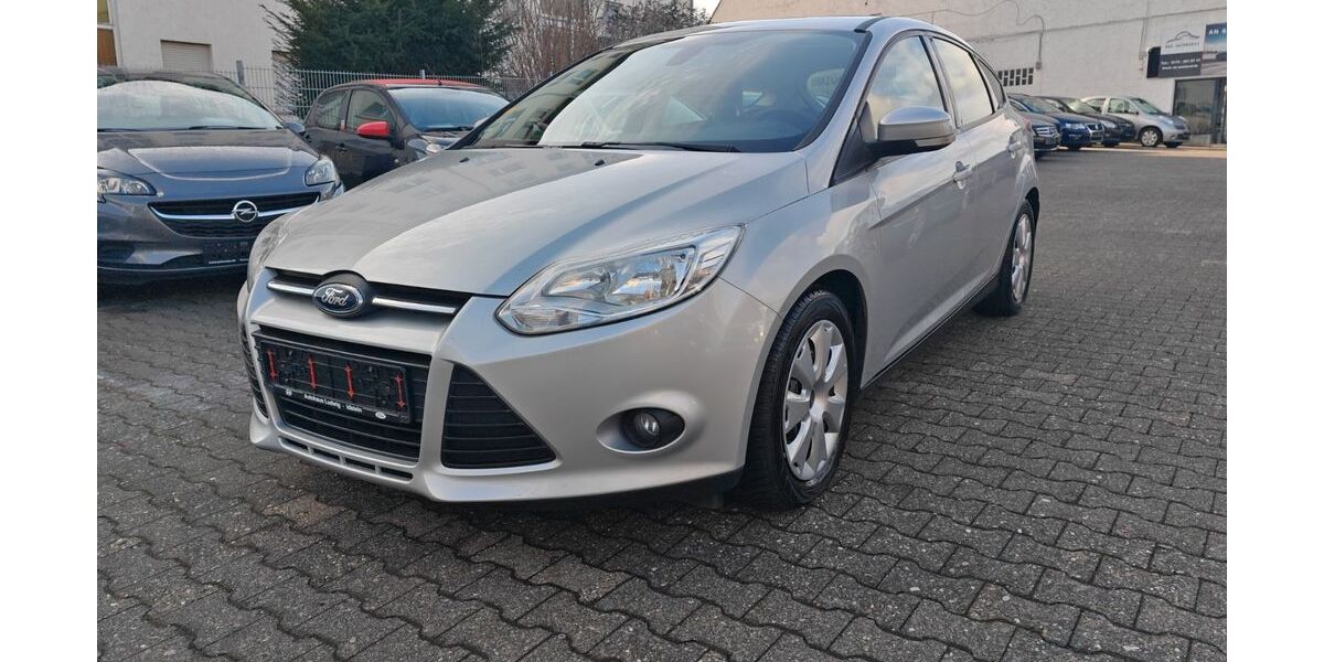 Ford Focus 142.000 km 5.200 &euro; Wiesbaden 65187