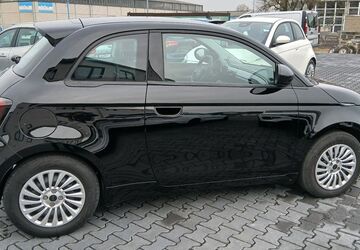 Fiat 500e 15.794 km 13.980 &euro; Ingelheim 55218