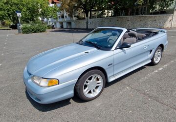 Ford Mustang 120.000 km 13.500 &euro; Kelsterbach 65451