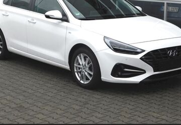 Hyundai i30 32.300 km 19.490 &euro; Mainz-Kastel 55252