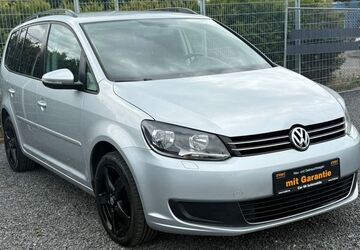 VW Touran 128.100 km 9.299 &euro; Mainz-Kastel 55252