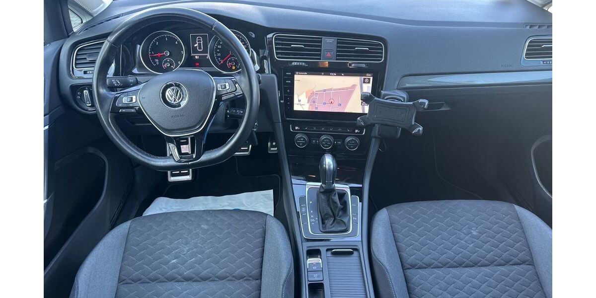 VW Golf 133.698 km 13.490 &euro; Mörfelden-Walldorf 64546