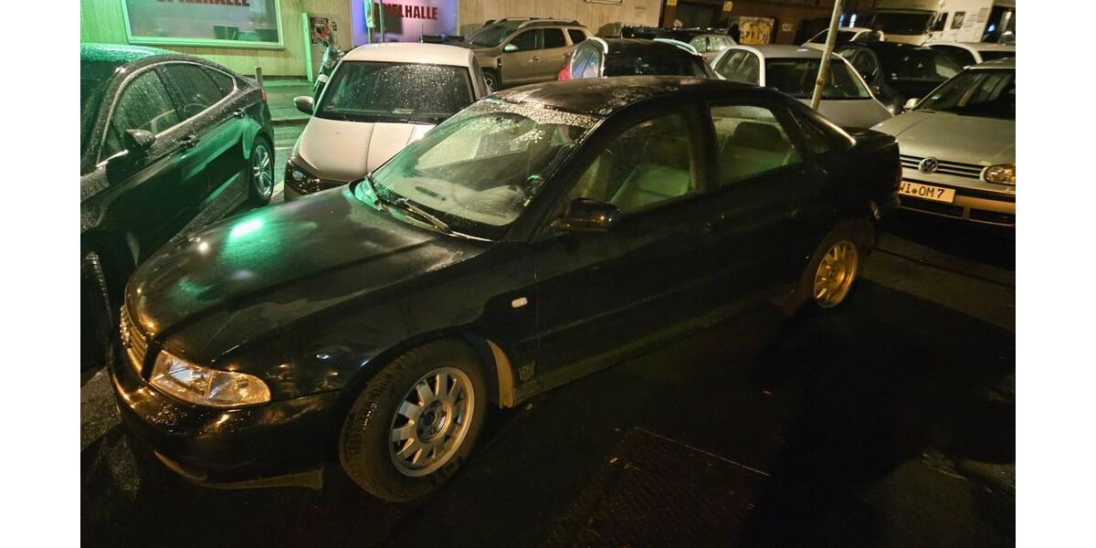 Audi A4 218.000 km 1.300 &euro; Mainz 55127