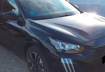 Peugeot 208 15.410 km 19.680 &euro; Rüsselsheim 65428