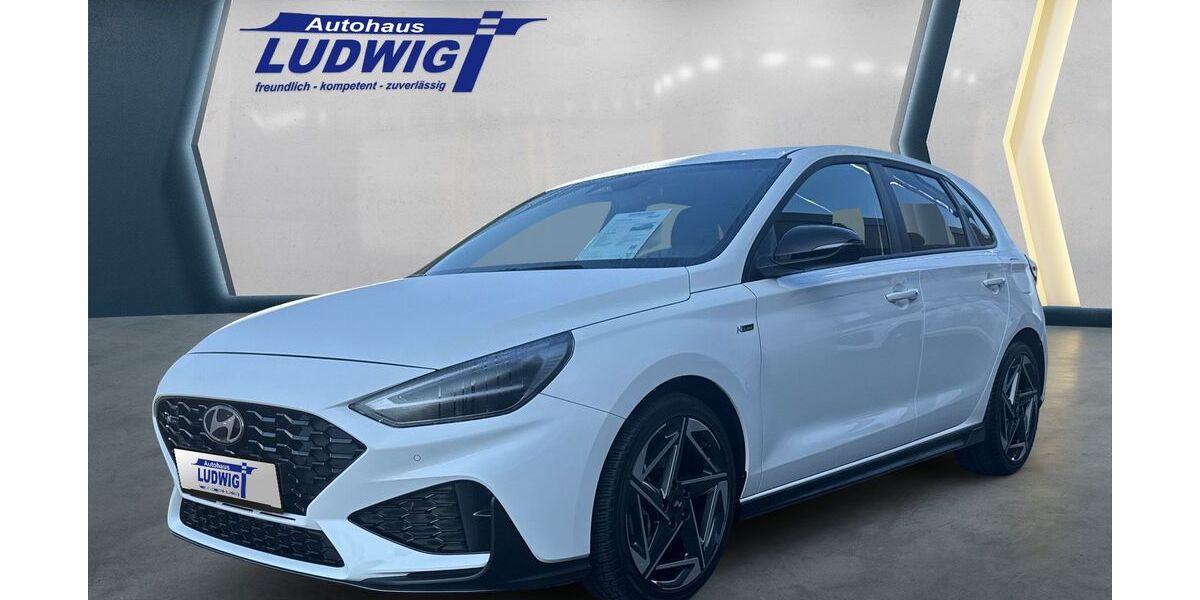 Hyundai i30 24.677 km 24.590 &euro; Idstein 65510